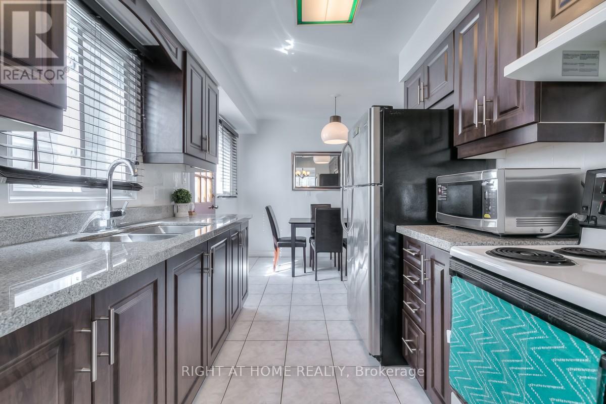 76 Ashridge Drive, Toronto, Ontario M1V 1P2 - Photo 6 - E13542706