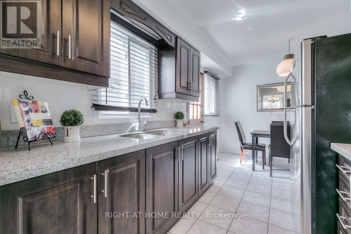 76 Ashridge Drive, Toronto, Ontario M1V 1P2 - Photo 7 - E13542706