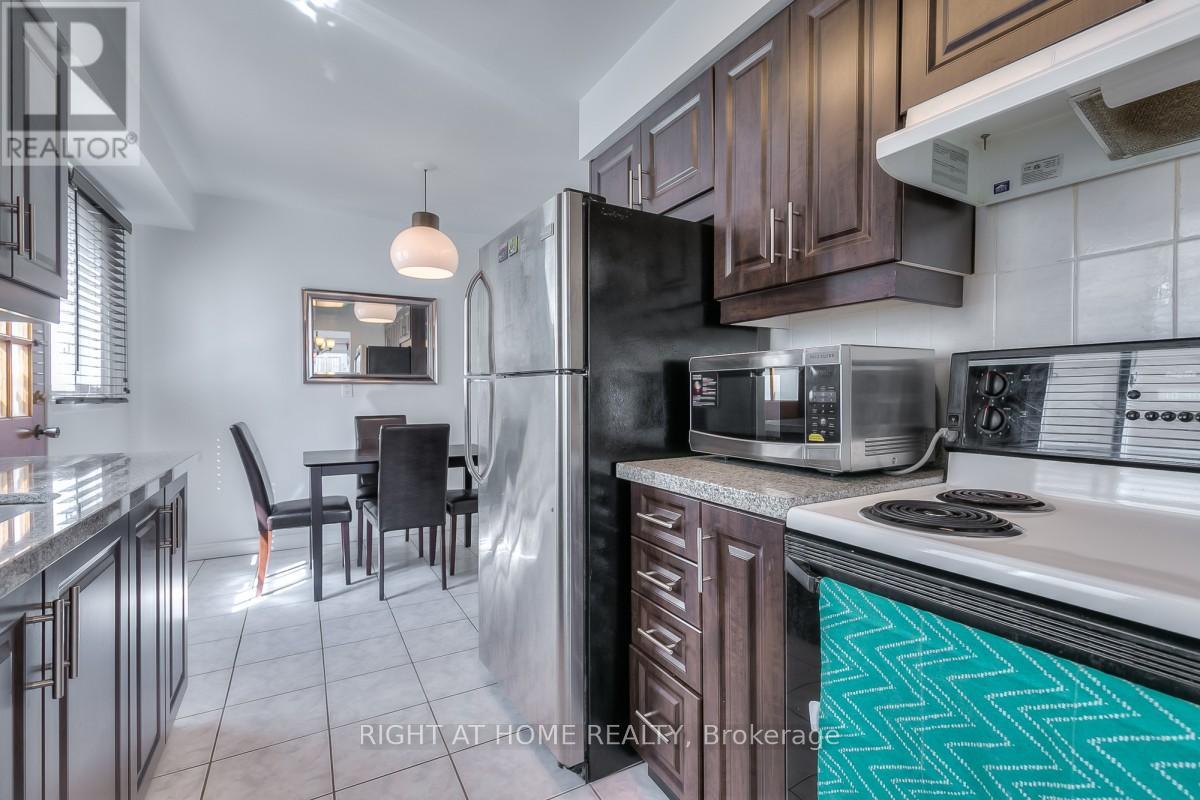76 Ashridge Drive, Toronto, Ontario M1V 1P2 - Photo 8 - E13542706