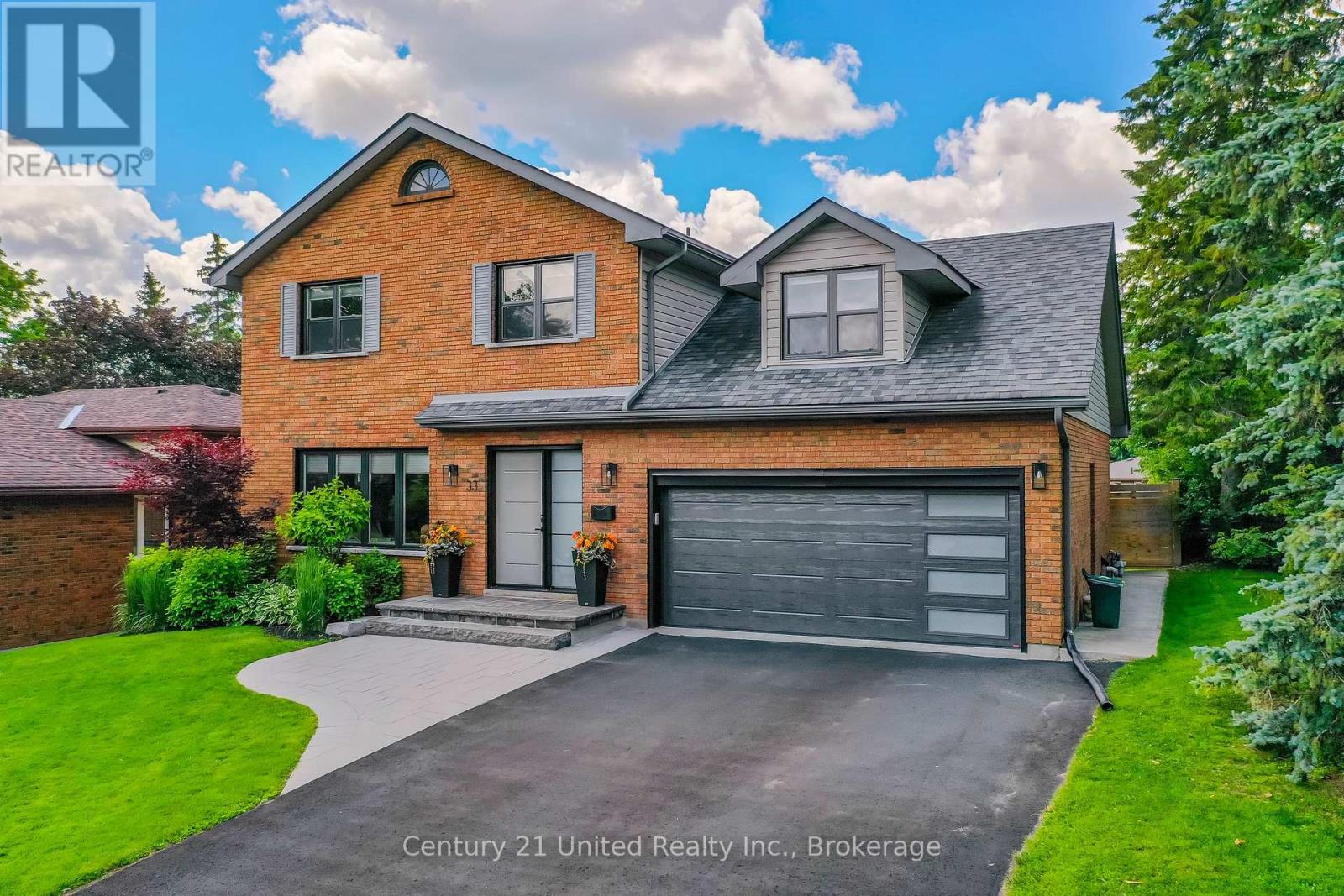 33 Oakwood Crescent, Peterborough, Ontario  K9J 1N2 - Photo 1 - X13542648
