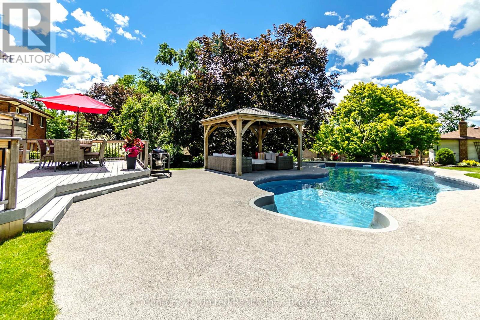 33 Oakwood Crescent, Peterborough, Ontario  K9J 1N2 - Photo 2 - X13542648