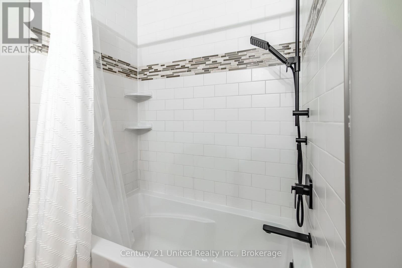 33 Oakwood Crescent, Peterborough, Ontario  K9J 1N2 - Photo 21 - X13542648