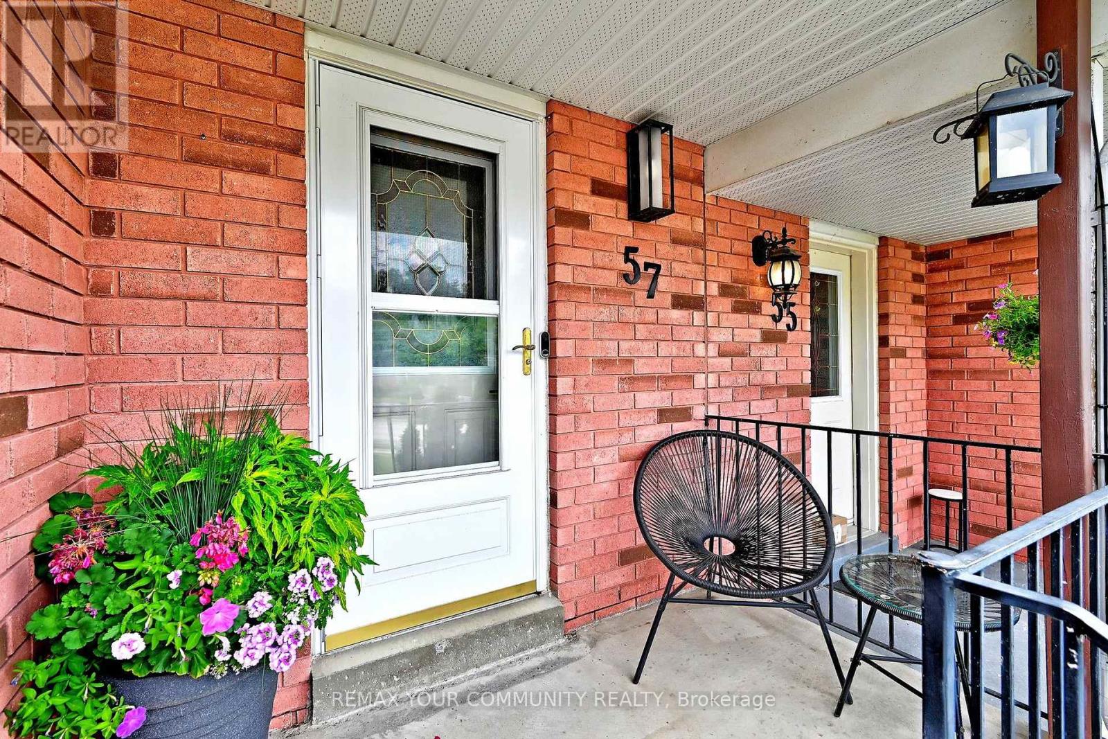57 Hattie Court, Georgina, Ontario  L4P 3Z8 - Photo 1 - N13542646