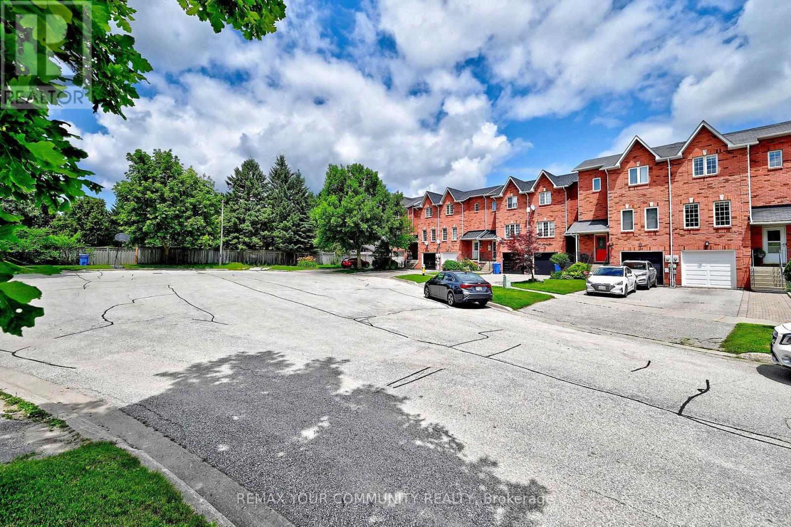 57 Hattie Court, Georgina, Ontario  L4P 3Z8 - Photo 4 - N13542646