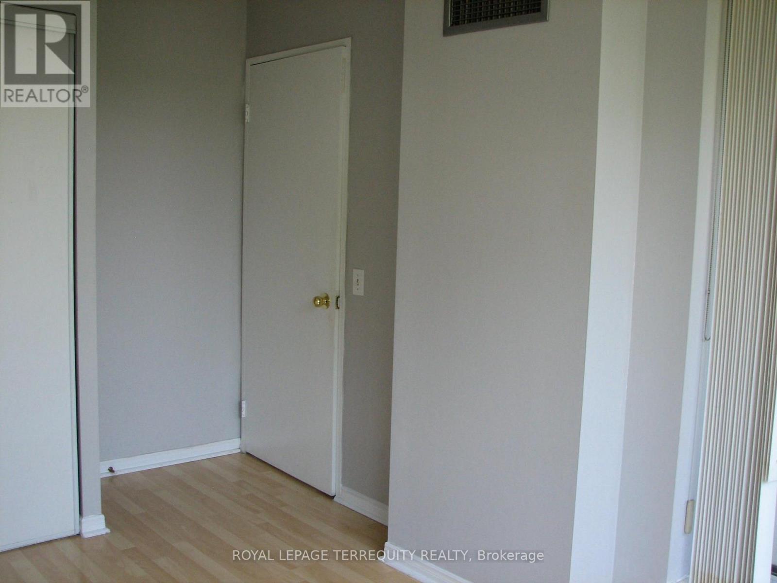 306 - 81 Townsgate Drive, Vaughan (Crestwood-Springfarm-Yorkhill), Ontario  L4J 8E6 - Photo 6 - N13542766