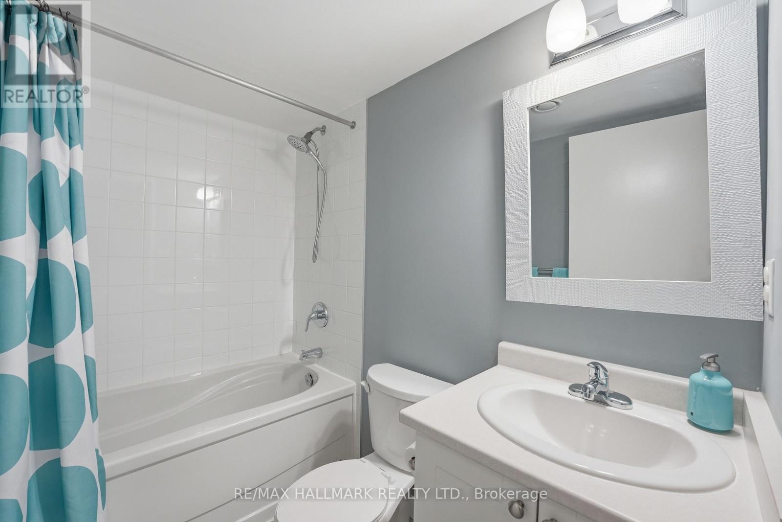 118 - 816 Lansdowne Avenue, Toronto, Ontario  M6H 4K6 - Photo 13 - W13542458