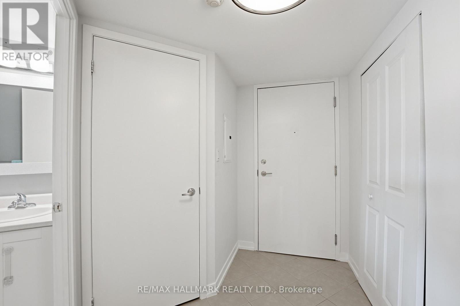 118 - 816 Lansdowne Avenue, Toronto, Ontario  M6H 4K6 - Photo 17 - W13542458
