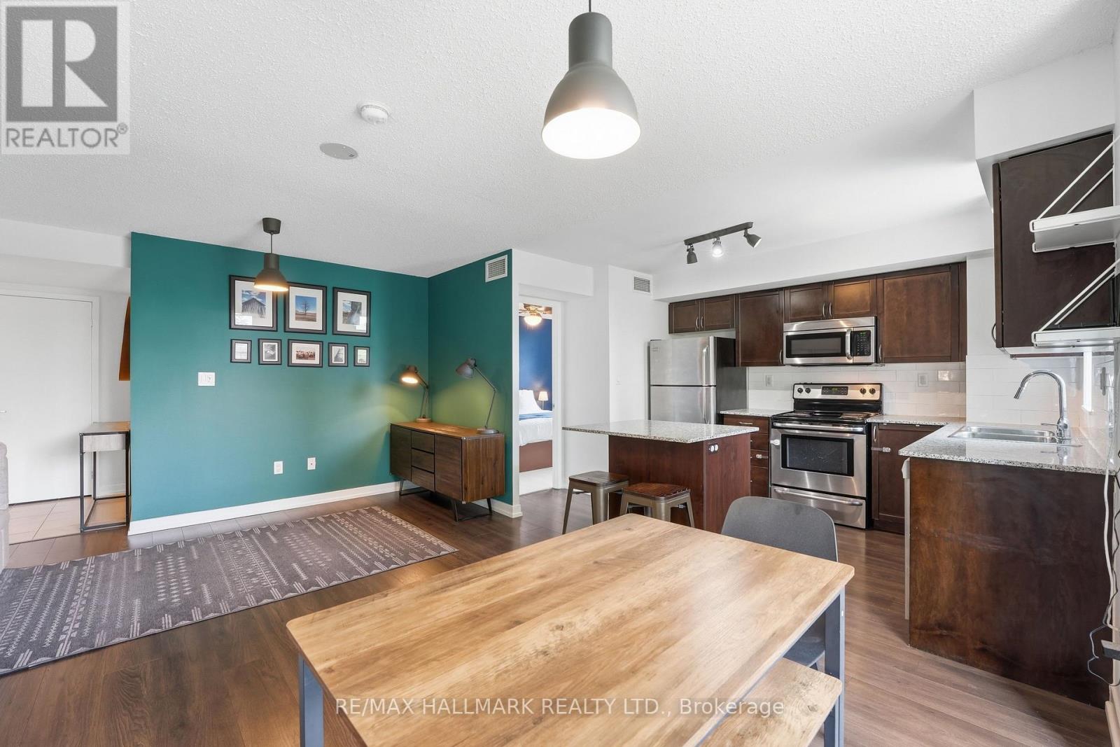 118 - 816 Lansdowne Avenue, Toronto, Ontario  M6H 4K6 - Photo 3 - W13542458