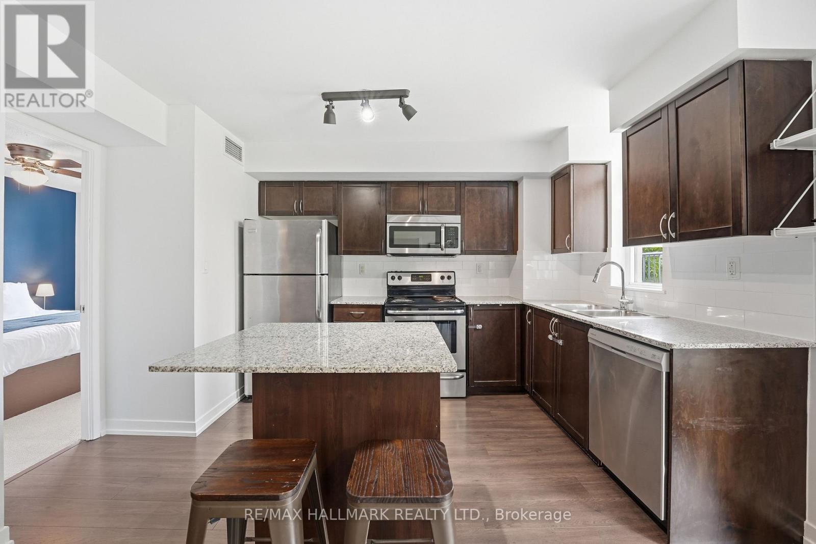 118 - 816 Lansdowne Avenue, Toronto, Ontario  M6H 4K6 - Photo 7 - W13542458
