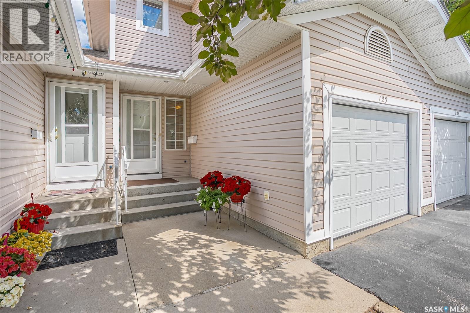 123 212 La Ronge Road, Saskatoon, Saskatchewan  S7K 8E5 - Photo 2 - SK041976