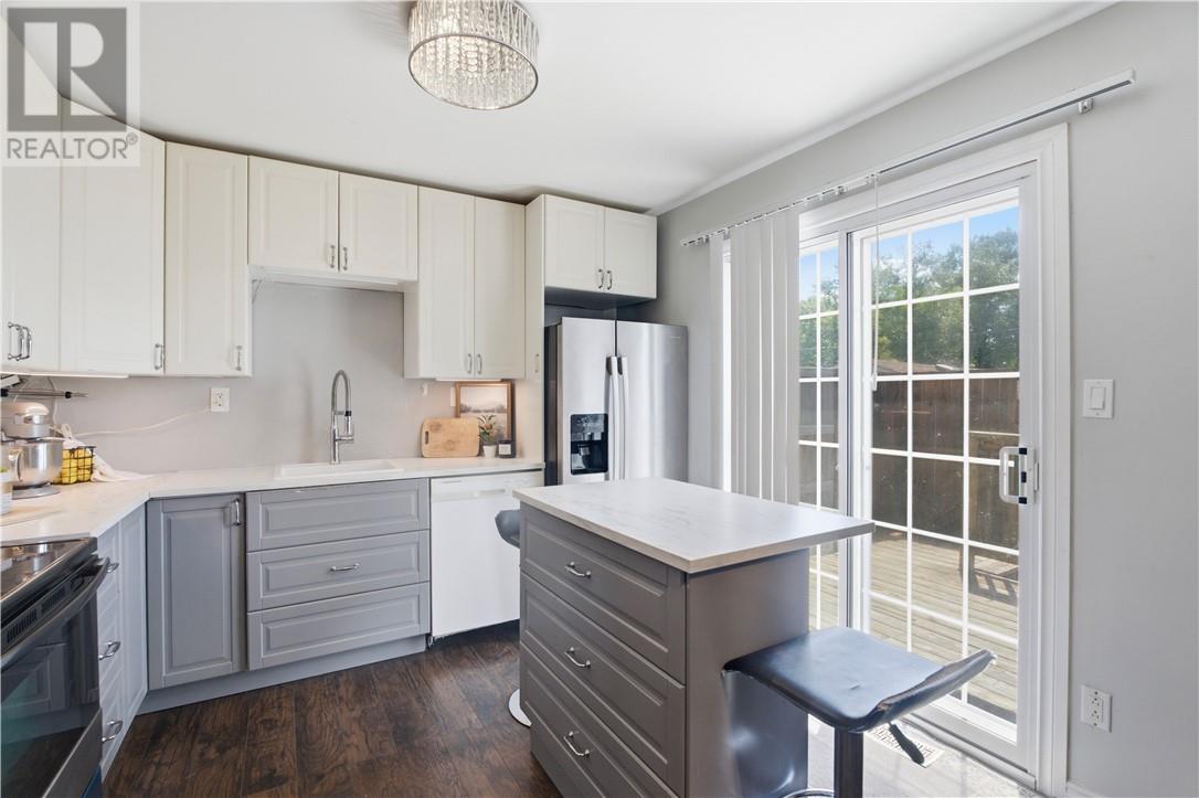 11 Goldie Street, Chelmsford, Ontario  P0M 1L0 - Photo 5 - 2129116
