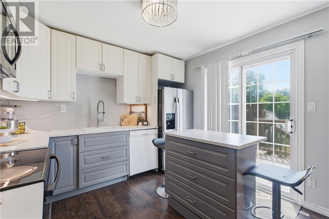 11 Goldie Street, Chelmsford, Ontario  P0M 1L0 - Photo 7 - 2129116