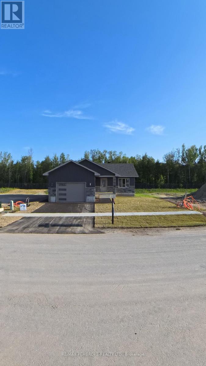 13 EDDY CRESCENT, Pembroke, Ontario