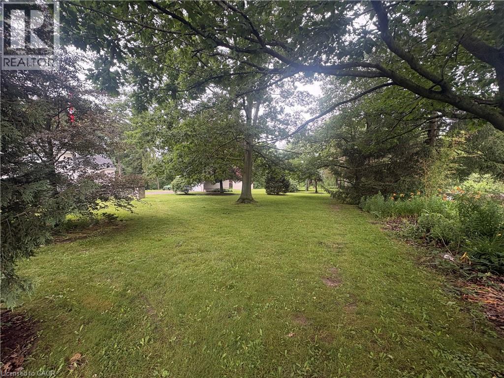 1629 Gregory Road, St. Catharines, Ontario  L2R 6P9 - Photo 11 - 40844732