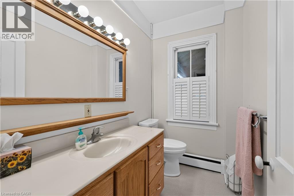 1629 Gregory Road, St. Catharines, Ontario  L2R 6P9 - Photo 18 - 40844732