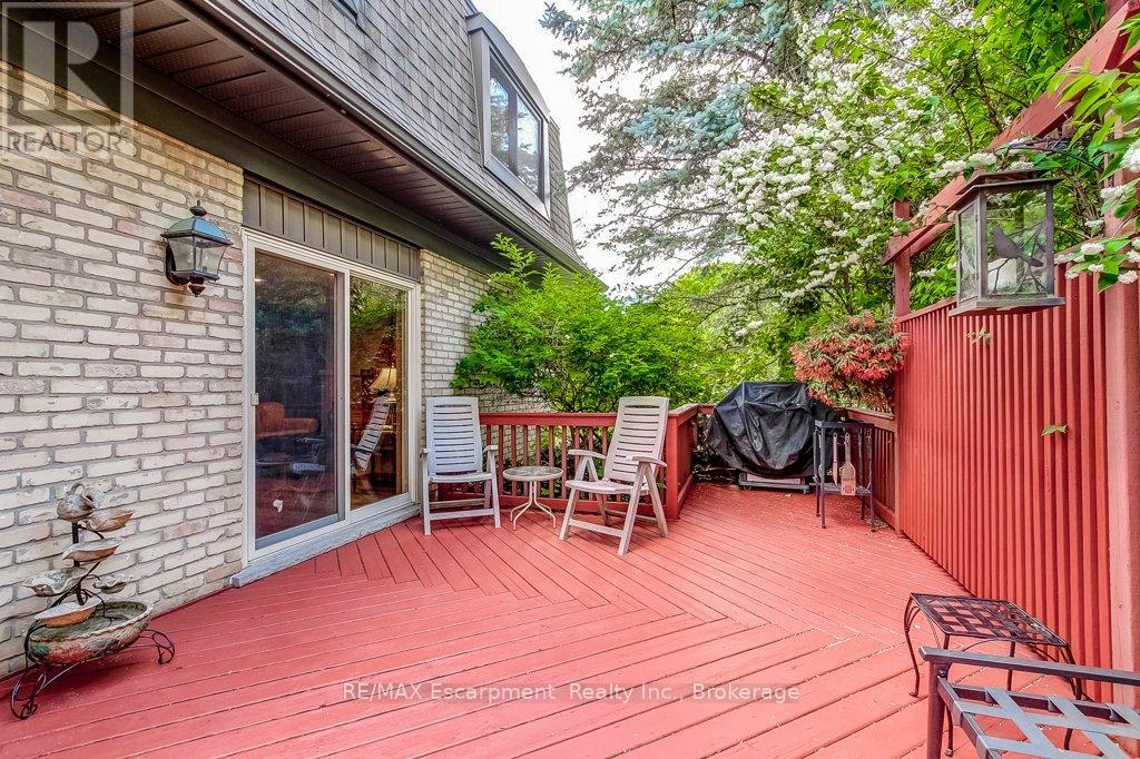215 Briar Hill Crescent, Hamilton, Ontario  L9G 3M9 - Photo 42 - X13542964