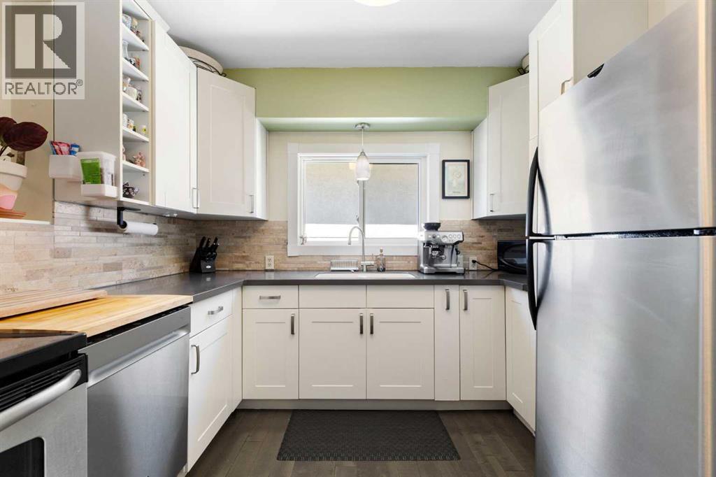 2605 29 Street SW, Calgary, Alberta  T3E 2K6 - Photo 3 - A2327733