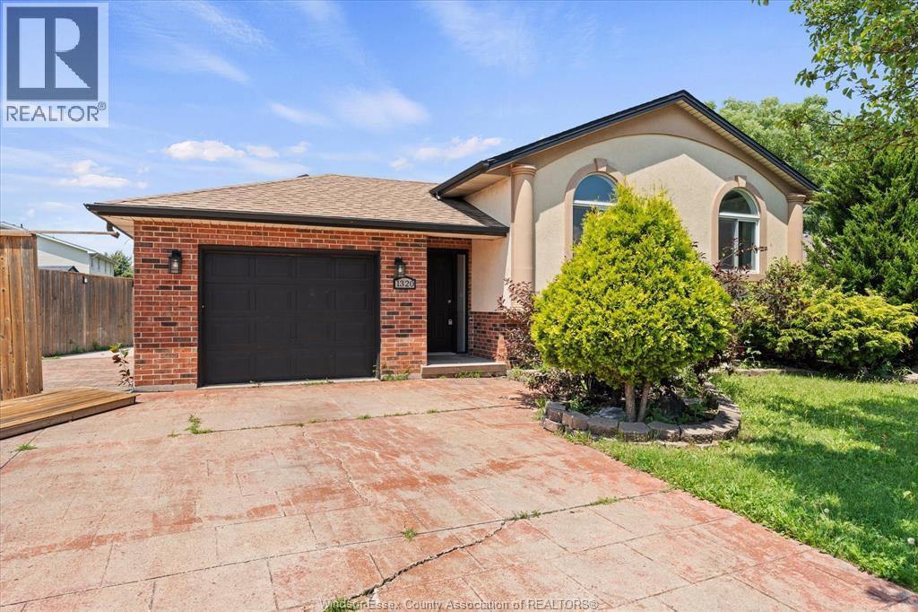 1320 HANSEN CRESCENT, Windsor