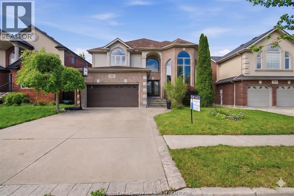 769 Massimo Crescent, Windsor, Ontario  N9G 3C7 - Photo 2 - 26016502