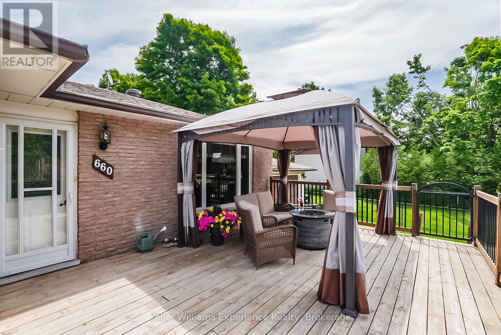 660 Harvey Avenue, Midland, Ontario  L4R 4S2 - Photo 2 - S13543220