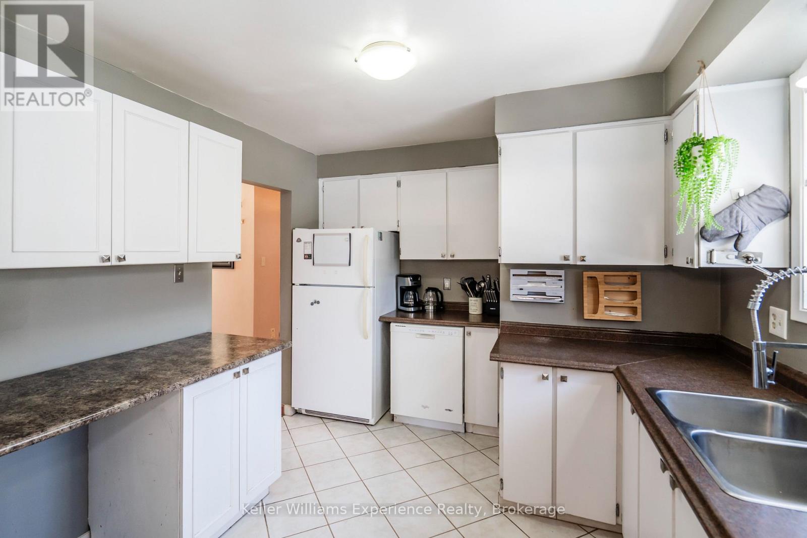 660 Harvey Avenue, Midland, Ontario  L4R 4S2 - Photo 6 - S13543220