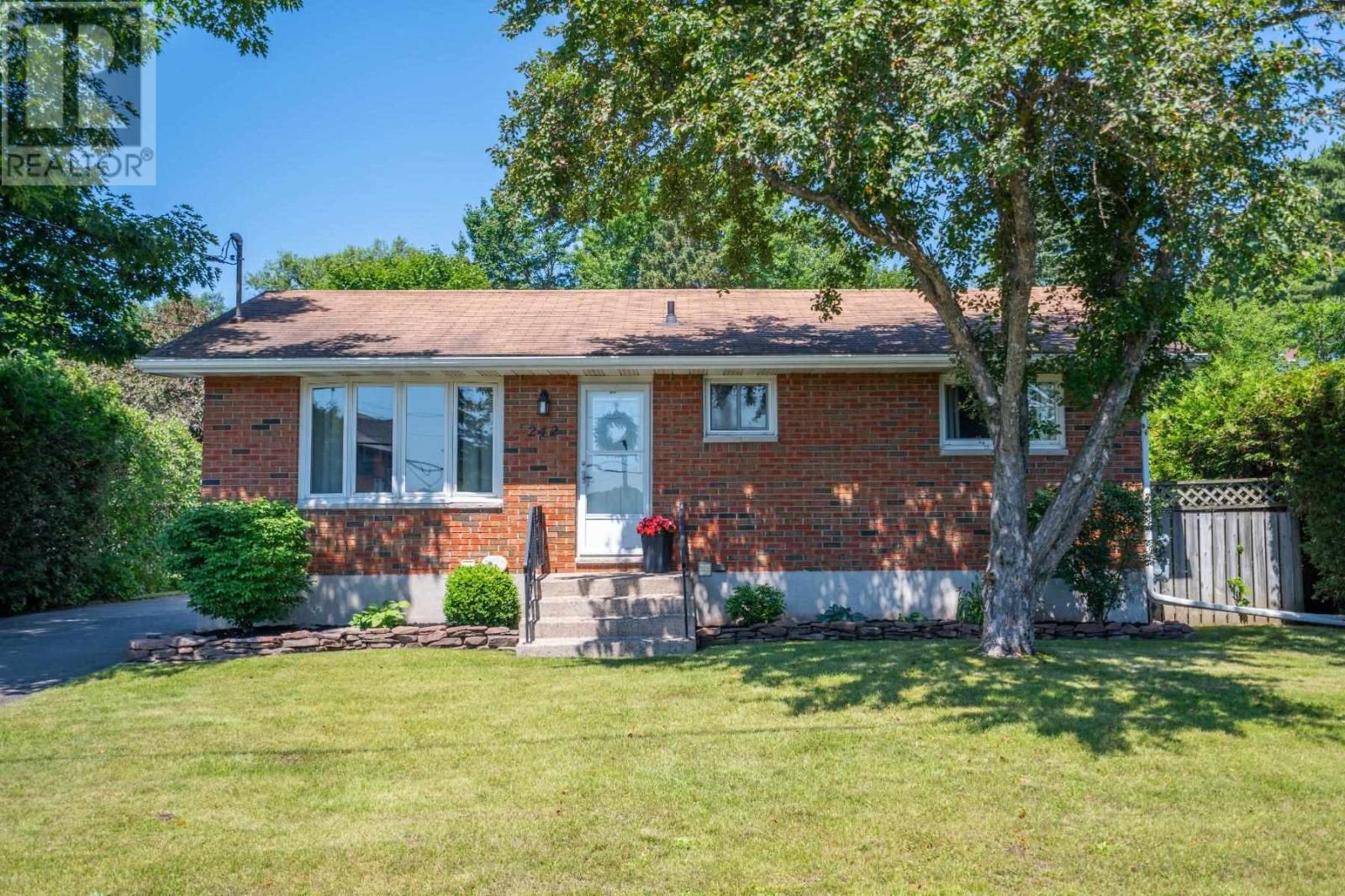 242 River Rd, Sault Ste. Marie, Ontario  P6A 6C7 - Photo 1 - SM261774