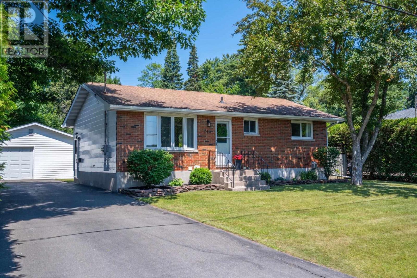 242 River Rd, Sault Ste. Marie, Ontario  P6A 6C7 - Photo 2 - SM261774