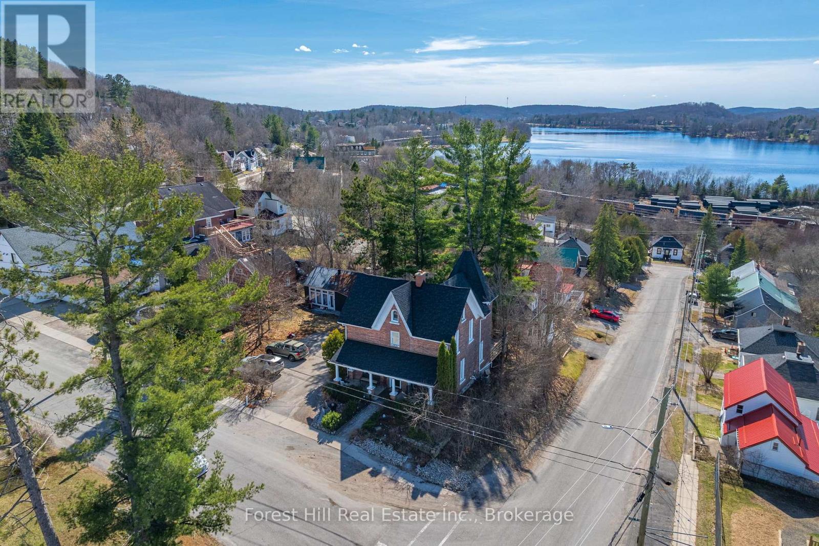 5 Lorne Street N, Huntsville, Ontario  P1H 2G1 - Photo 38 - X13543026