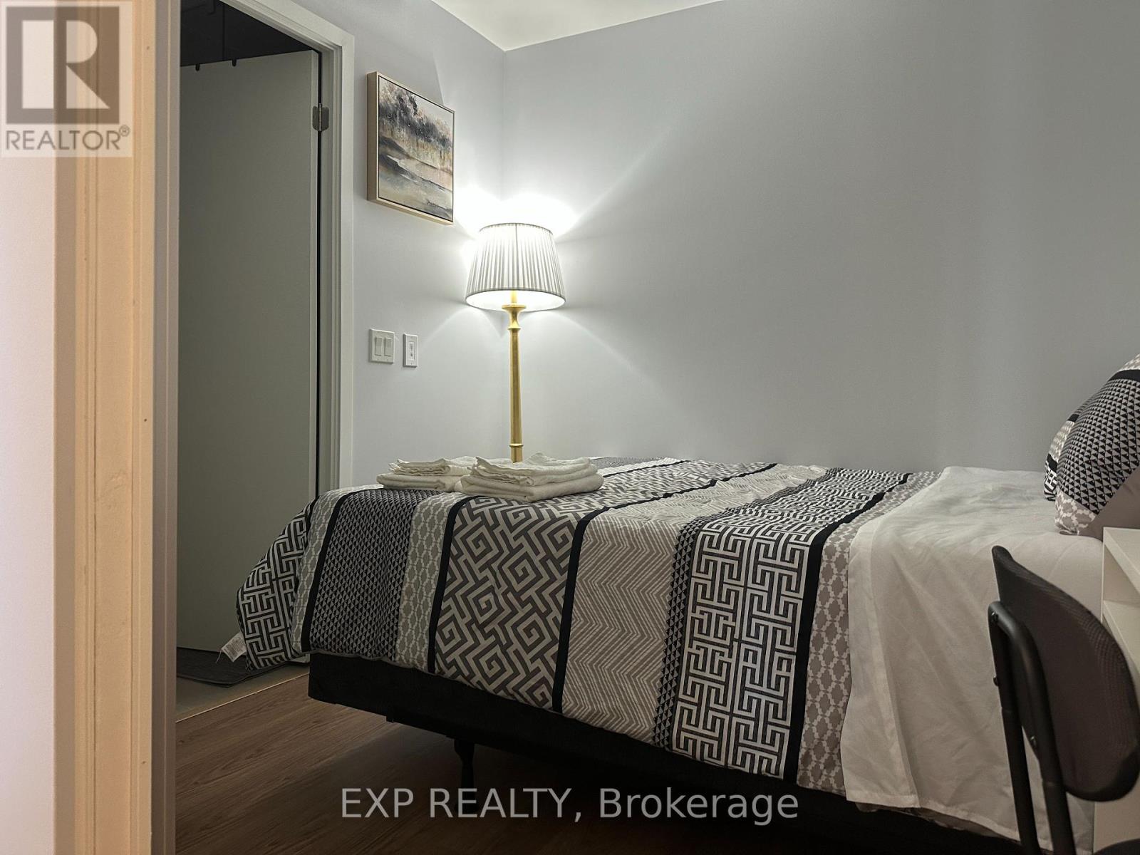 2517 - 319 Jarvis Street, Toronto, Ontario  M5B 0C8 - Photo 3 - C13542864