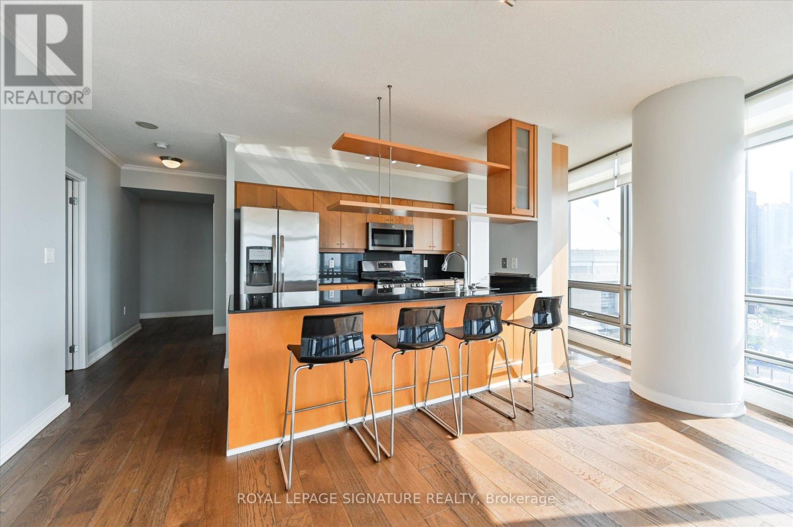 1102 - 5 Mariner Terrace, Toronto, Ontario  M5V 3V6 - Photo 10 - C13542896