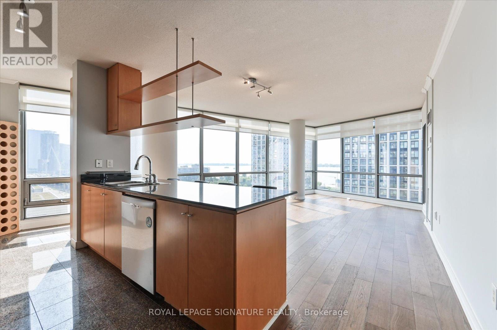 1102 - 5 Mariner Terrace, Toronto, Ontario  M5V 3V6 - Photo 13 - C13542896