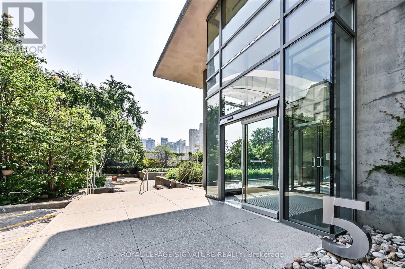 1102 - 5 Mariner Terrace, Toronto, Ontario  M5V 3V6 - Photo 2 - C13542896