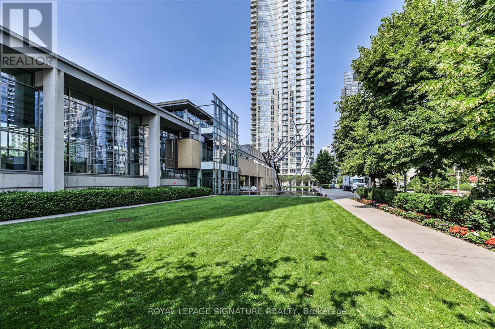 1102 - 5 Mariner Terrace, Toronto, Ontario  M5V 3V6 - Photo 25 - C13542896