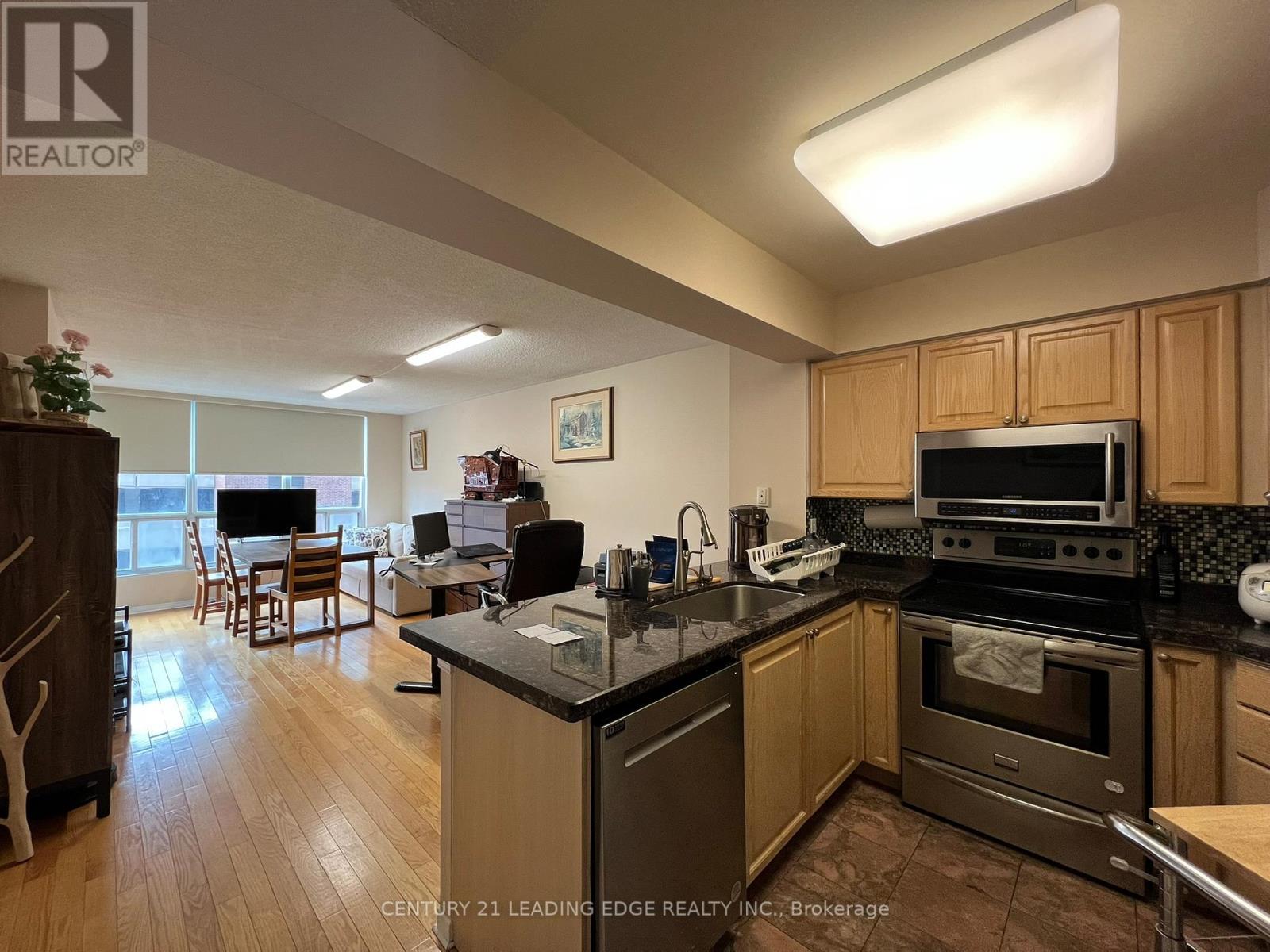 805 - 750 Bay Street, Toronto, Ontario M5G 1N6 - Photo 4 - C13543238