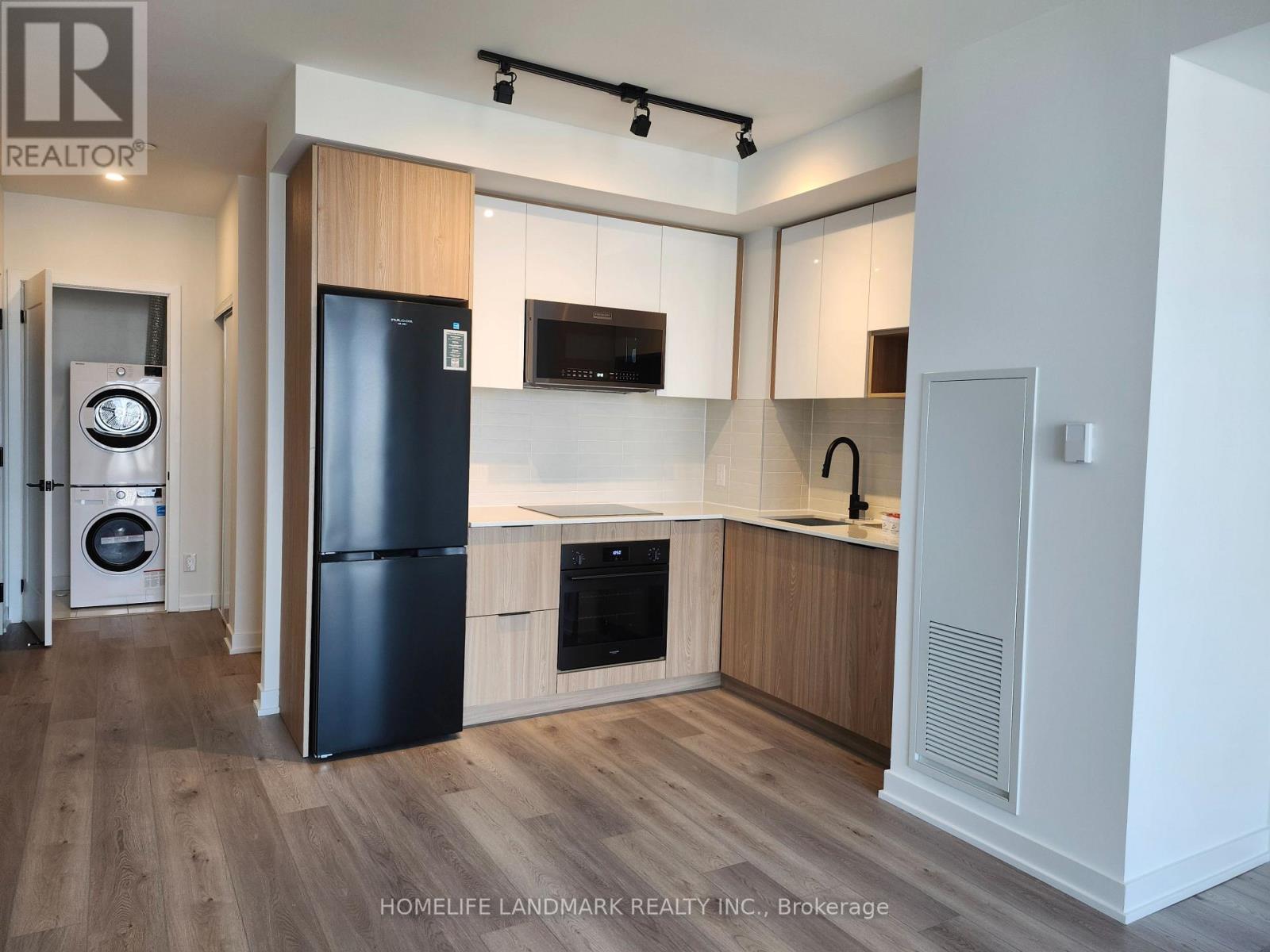 2307 - 5 Defries Street, Toronto, Ontario  M5A 0W7 - Photo 2 - C13543256