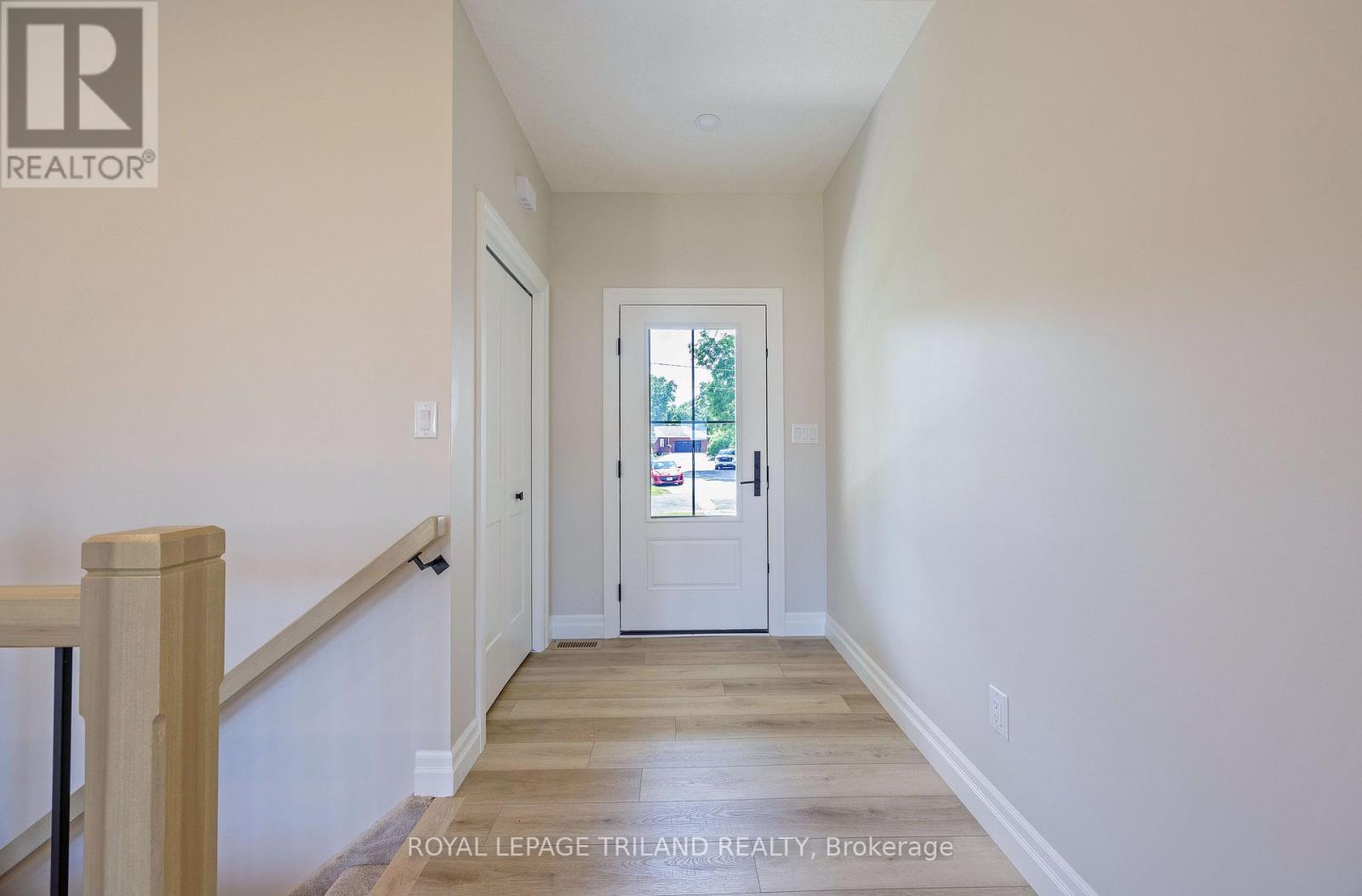 193 Catherine Street, North Middlesex, Ontario  N0M 2K0 - Photo 2 - X13543232