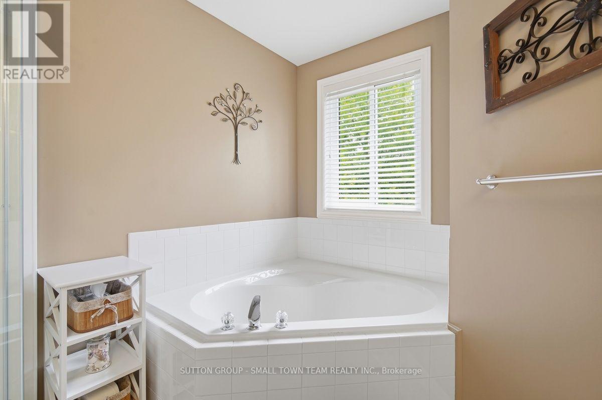1129 South Wenige Drive, London North, Ontario  N5X 4G5 - Photo 23 - X13543270