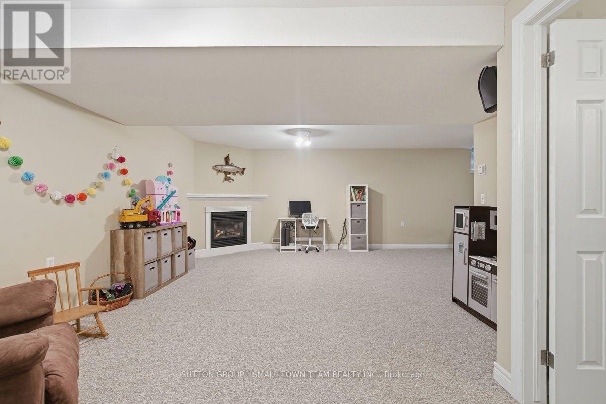 1129 South Wenige Drive, London North, Ontario  N5X 4G5 - Photo 31 - X13543270