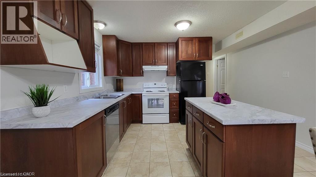 128 Udvari Crescent Unit# A, Kitchener, Ontario  N2N 3P6 - Photo 5 - 40845823