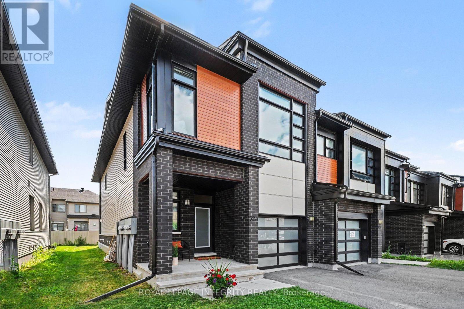 523 Triangle Street, Ottawa, Ontario  K2V 0M7 - Photo 2 - X13542882