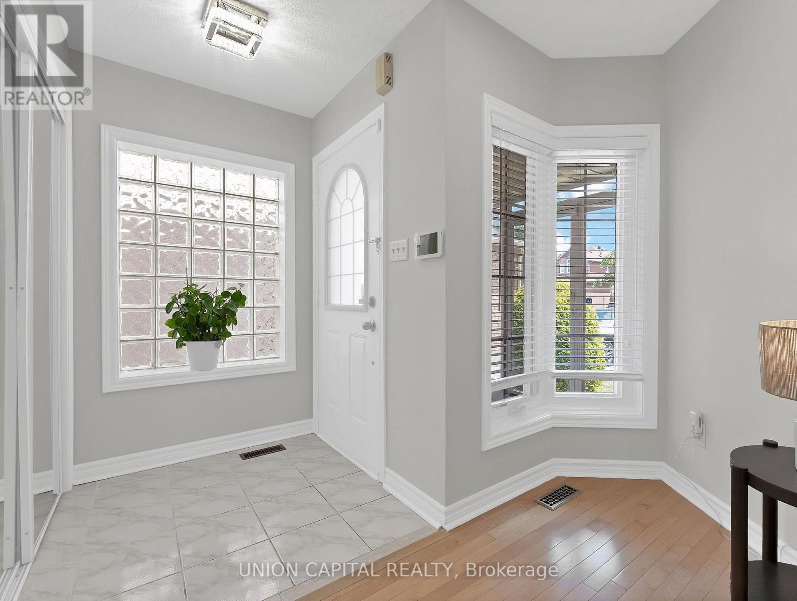 147 Milliken Meadows Drive, Markham (Milliken Mills West), Ontario  L3R 0V7 - Photo 7 - N13543260