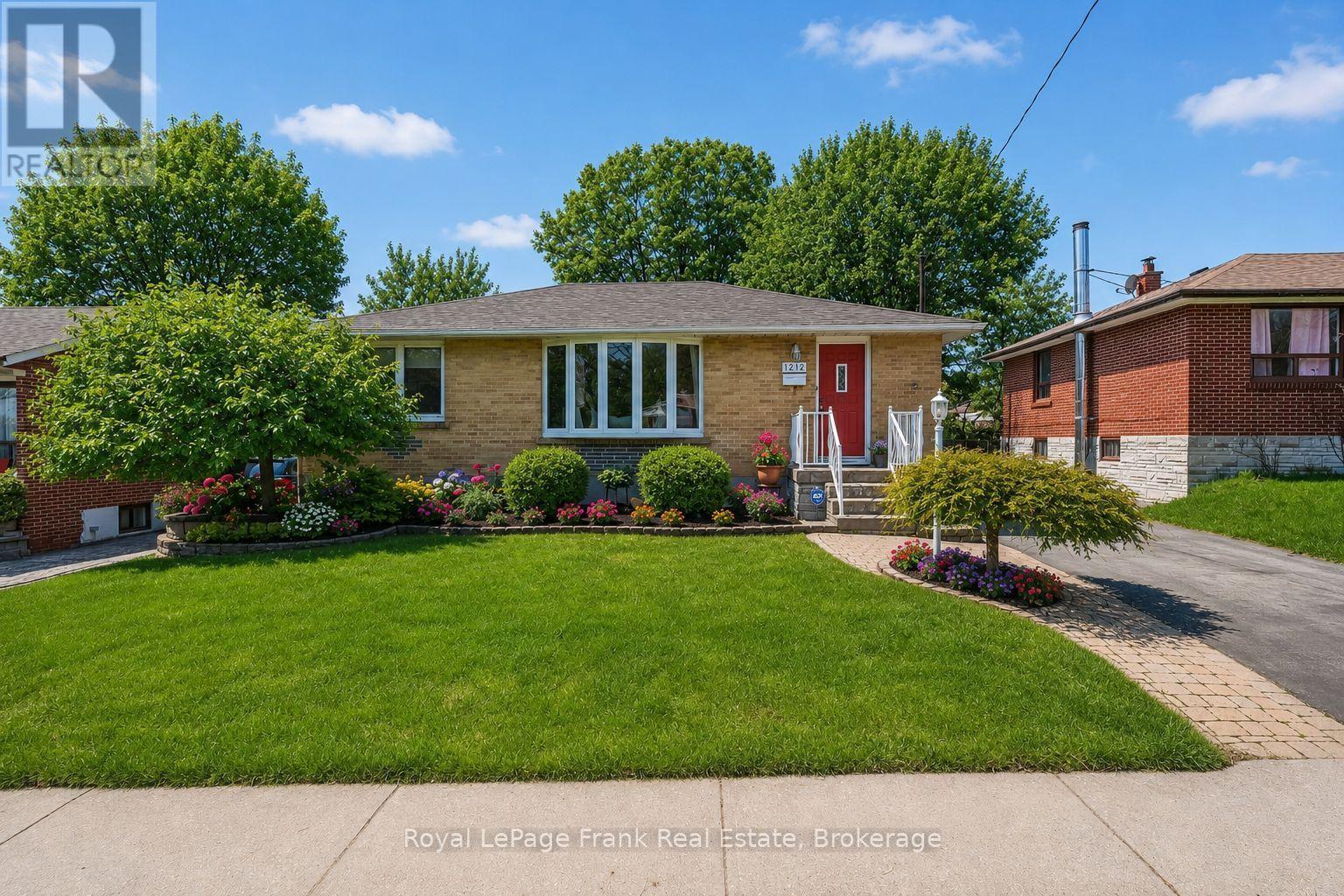 1212 VALLEY DRIVE, Oshawa, Ontario