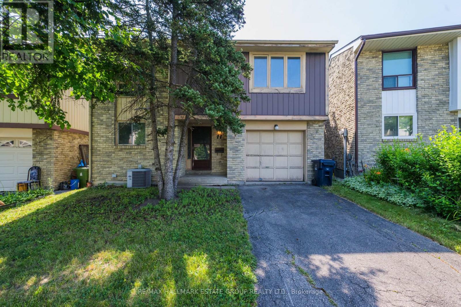11 PUMFREY CRESCENT, Toronto, Ontario