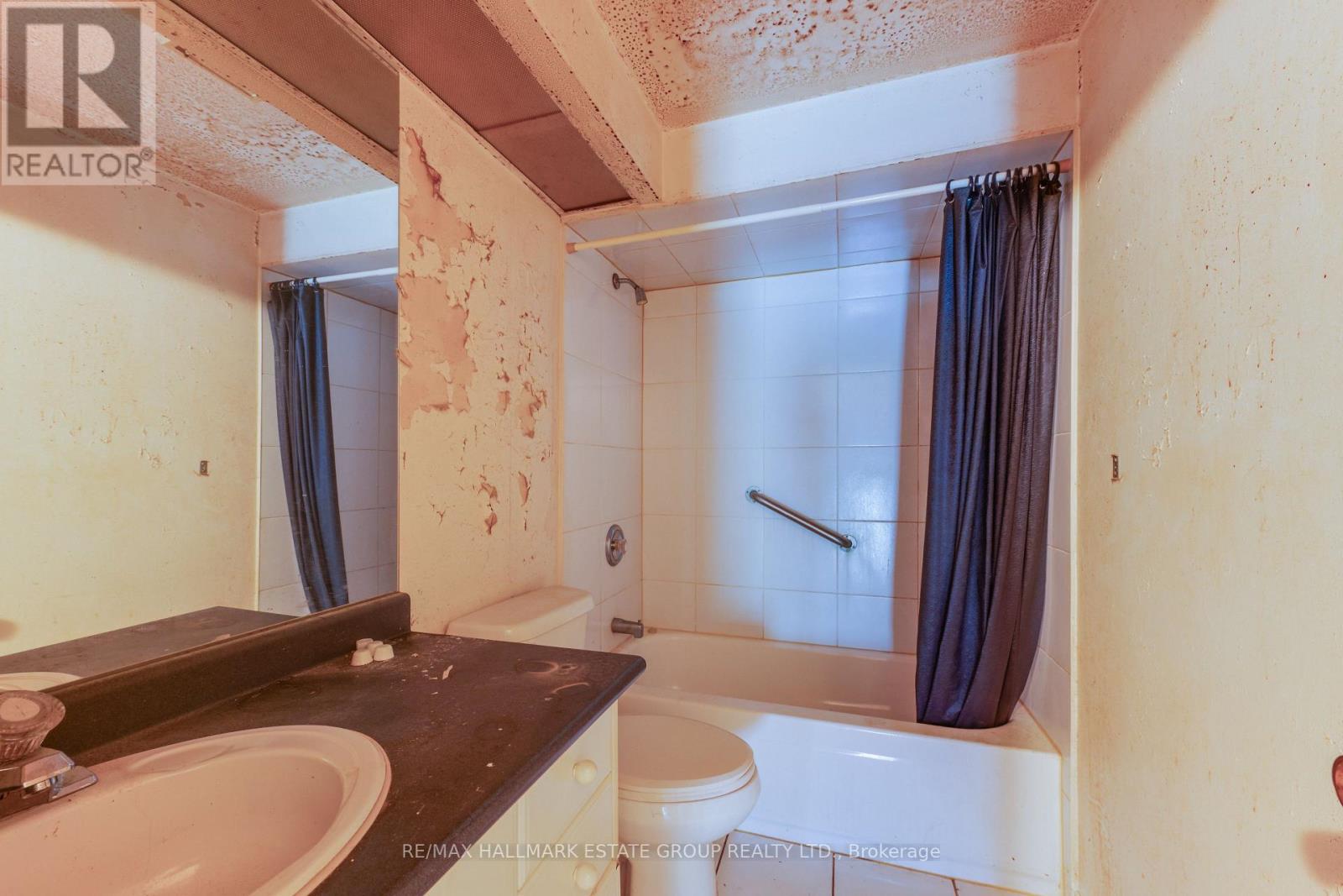 11 Pumfrey Crescent, Toronto, Ontario  M9V 4L5 - Photo 28 - W13542950