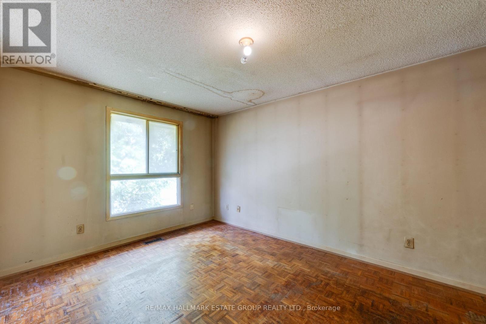 11 Pumfrey Crescent, Toronto, Ontario  M9V 4L5 - Photo 29 - W13542950