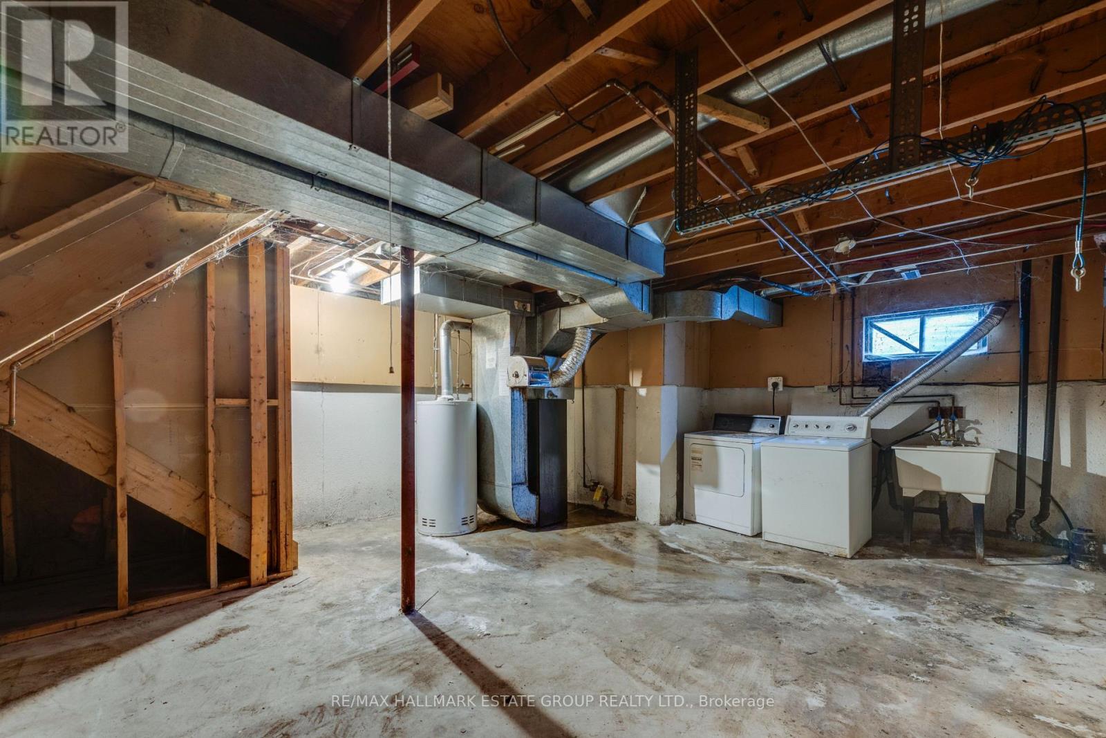 11 Pumfrey Crescent, Toronto, Ontario  M9V 4L5 - Photo 40 - W13542950