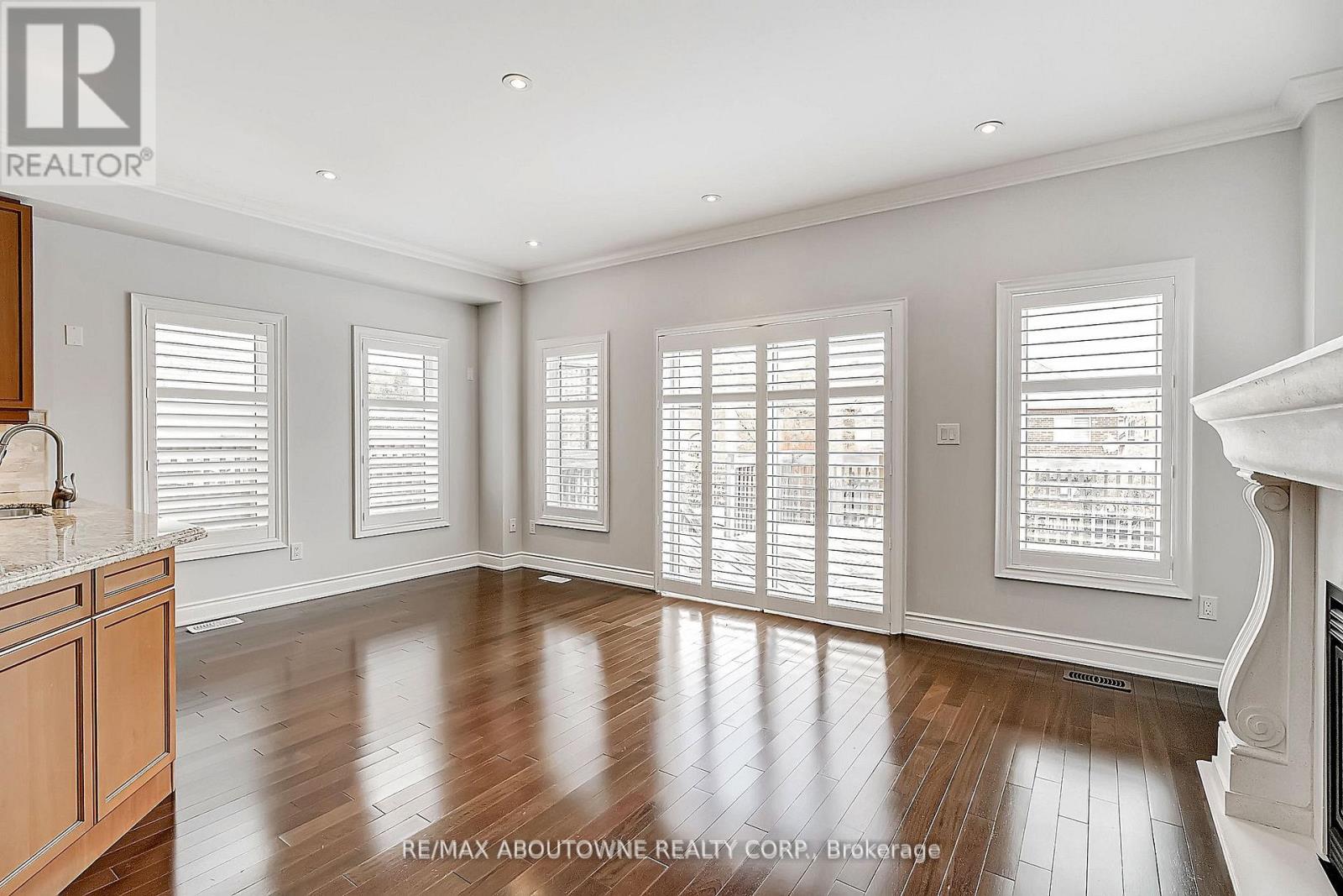 2415 Presquile Drive, Oakville, Ontario  L6H 0A7 - Photo 13 - W13543130