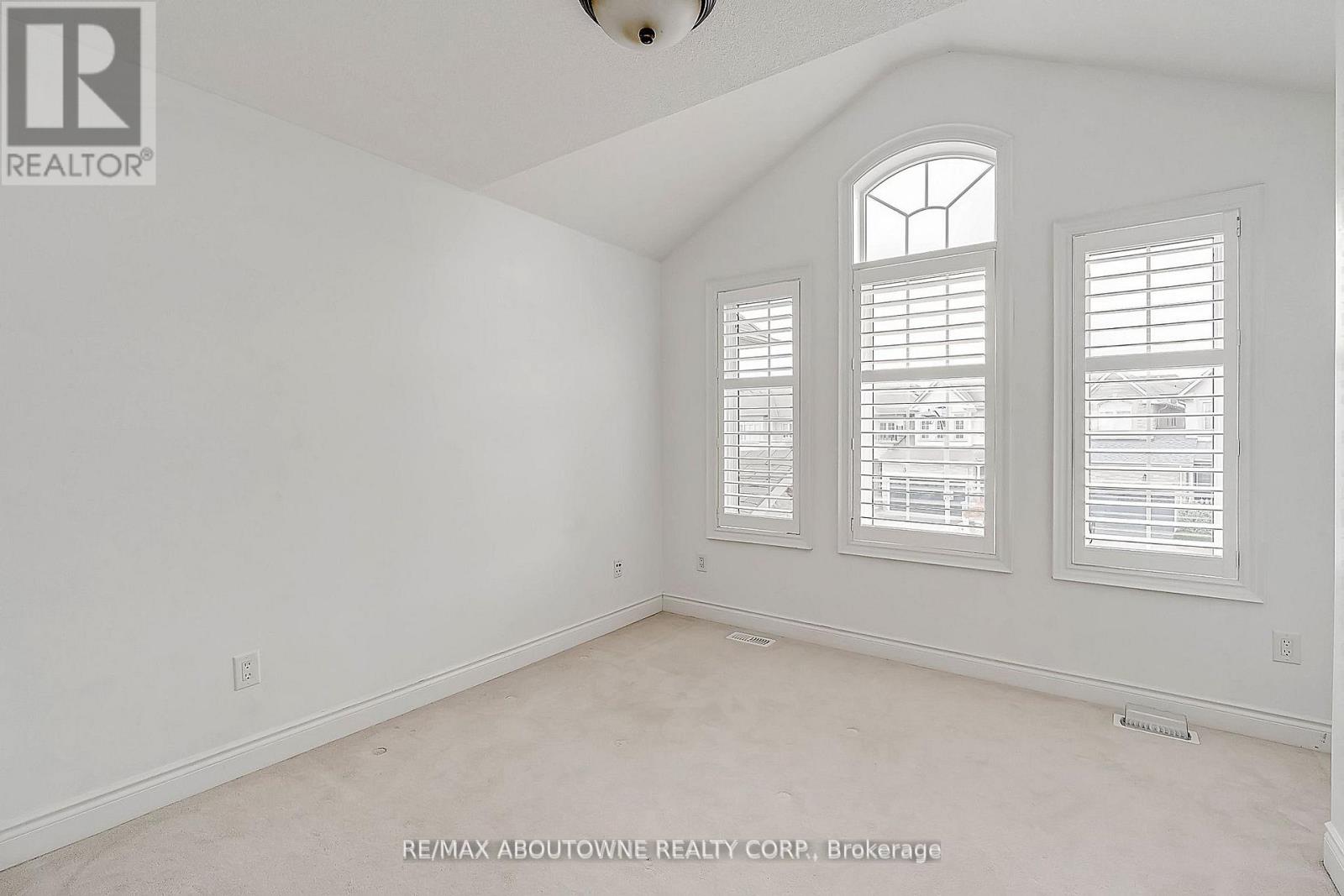 2415 Presquile Drive, Oakville, Ontario  L6H 0A7 - Photo 26 - W13543130