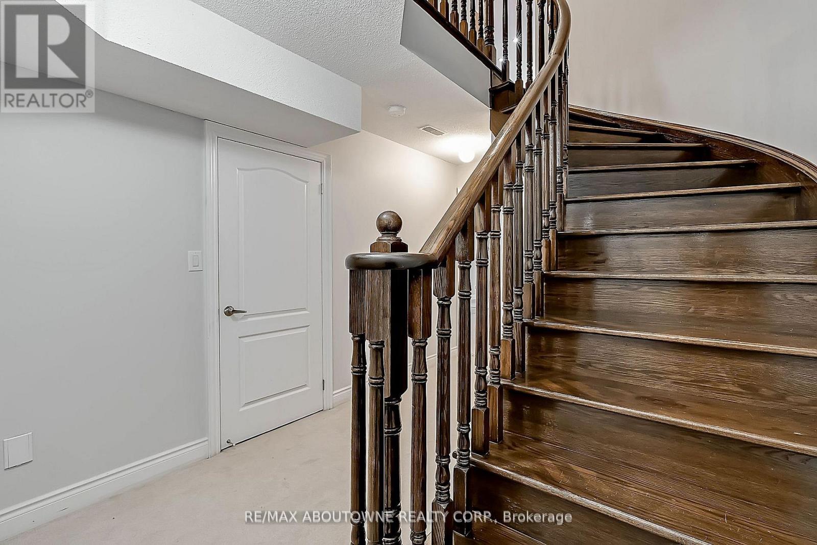 2415 Presquile Drive, Oakville, Ontario  L6H 0A7 - Photo 27 - W13543130