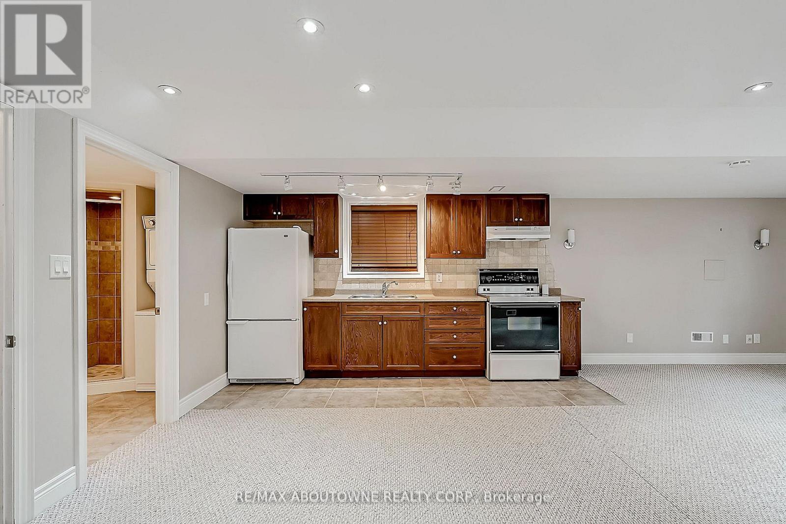 2415 Presquile Drive, Oakville, Ontario  L6H 0A7 - Photo 30 - W13543130